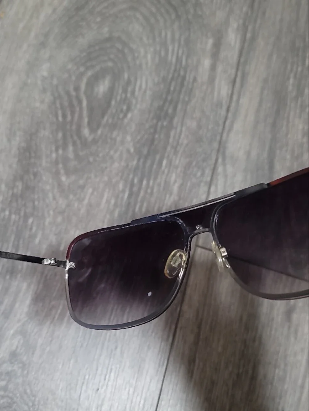 Sean John stylish shield